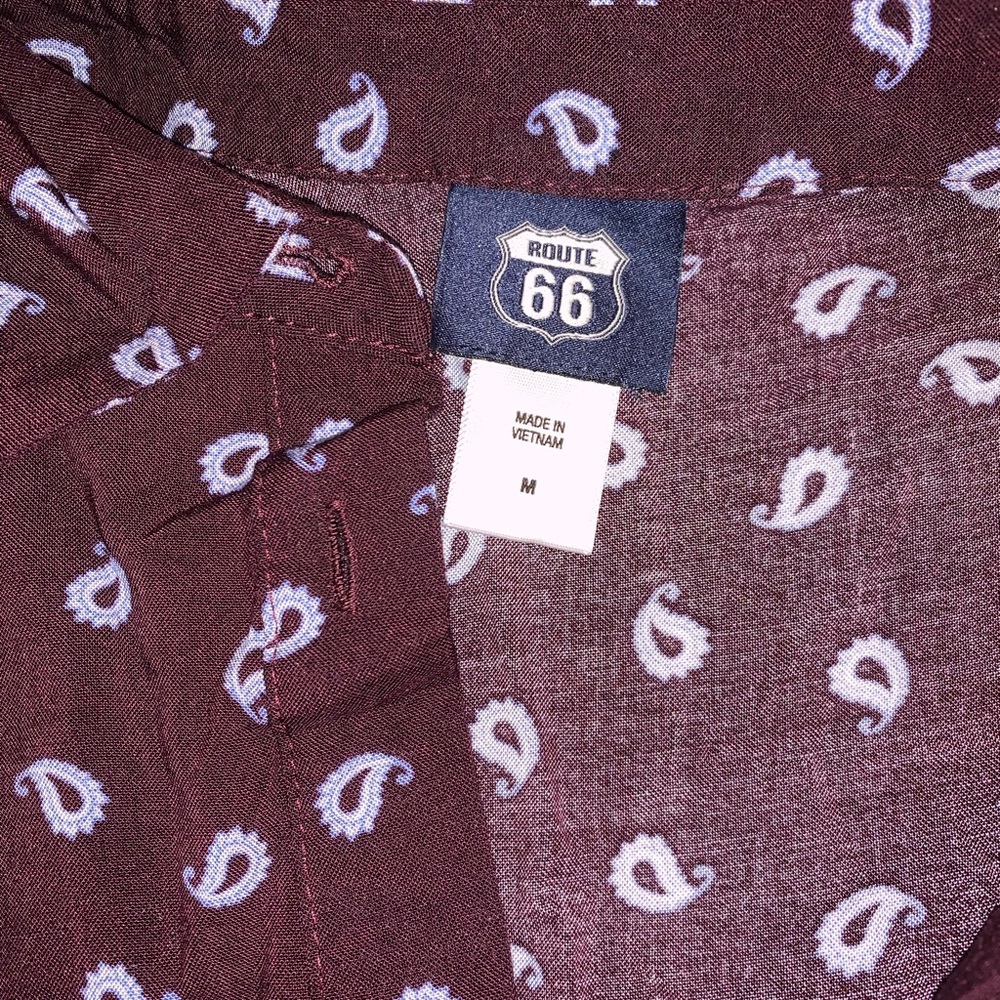 Button-up - Picture 2 of 2